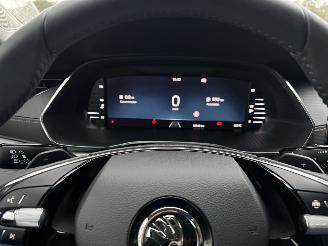Skoda Octavia ETSI AUTOMAAT VIRTUEEL DASH NAVI CLIMA CAMERA B.J 11-2024 picture 9