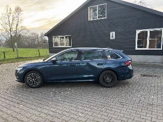 Skoda Octavia AUTOMAAT HYBRIDE NAVI CLIMA VIRT DASH CAMERA TREKHAAK LED B.J 12-2024 picture 8