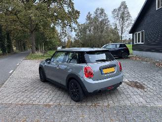 Mini  1.5 EDITION CLIMA ABS PDC B.J 11-2018 SCHROEFSCHADE picture 4