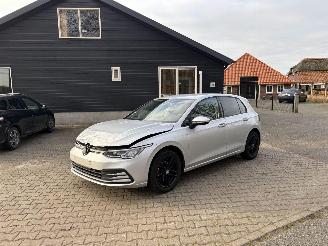 uszkodzony samochody osobowe Volkswagen Golf 8 TSI LIFE EDITION 110 PK CLIMA CRUISE VIRT DASH B.J 05-2022 2022/5