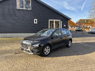 Voiture accidenté Hyundai Bayon AUTOMAAT T-GDI NAVI CAMERA LED B.J 11-2025 SCHROEFSCHADE NIEUW 2025/11