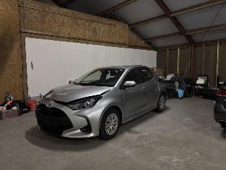 uszkodzony samochody osobowe Toyota Yaris 1.5 AUTOMAAT HYBRIDE B.J 07-2022 2022/7