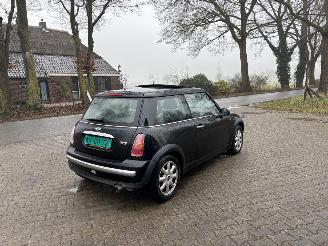 Mini  Pano Airco APK maart 2027 geen schade picture 2