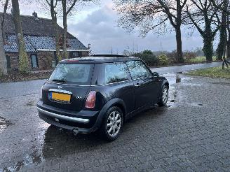 Mini Mini 1.6 Panoramadak Airco Lmv geen schade APK maart 2027 picture 2