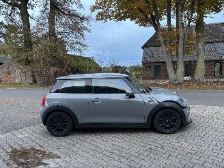 Mini One 1.5 EDITION SPORT CLIMA ABS PDC B.J 11-2018 SCHROEFSCHADE picture 5