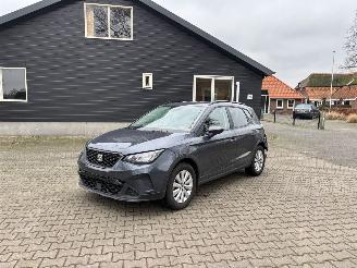 Coche accidentado Seat Arona TSI STYLE NAVI CLIMA LED PDC PARK ASS VIRT DASH B.J 2024 2024/2