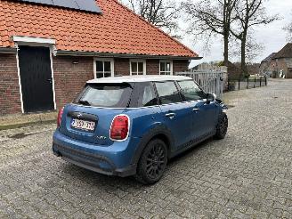 Mini Cooper AUTOMAAT 1.5 SPORT NAVI LEER CLIMA CAMERA B.J 07-2021 FULL OPTIONS picture 2