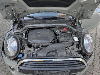 Mini One 1.5 EDITION SPORT CLIMA ABS PDC B.J 11-2018 SCHROEFSCHADE picture 11