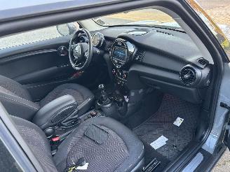 Mini One 1.5 EDITION SPORT CLIMA ABS PDC B.J 11-2018 SCHROEFSCHADE picture 7