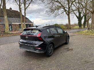 Hyundai Bayon AUTOMAAT BLACK EDITION T-GDI 100 PK NAVI AIRCO CAMERA LED B.J 11-2025 picture 2