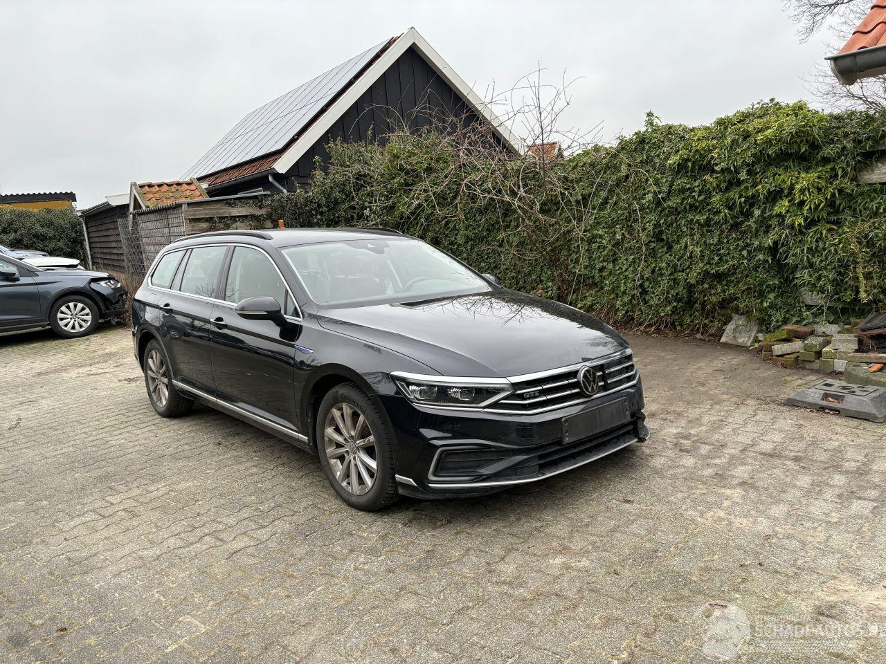 Volkswagen Passat VARIANT GTE 1.4 PLUG IN DSG NAVI CLIMA CAMERA LED CRUISE B>J 2022