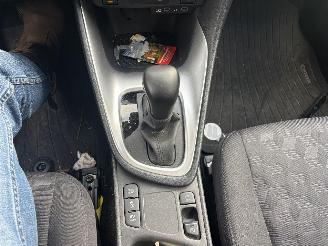 Mazda 2 AUTOMAAT HYBRIDE CLIMA CAMERA B.J 2024. 17 dkm picture 12