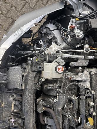 Mazda 2 AUTOMAAT HYBRIDE CLIMA CAMERA B.J 2024. 17 dkm picture 18