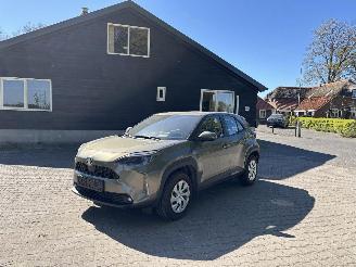 Vaurioauto  passenger cars Toyota Yaris Cross 92 KW DYNAMIQ AIRCO CAMERA B.J 07-2022  6800 KM !!!! 2022/7