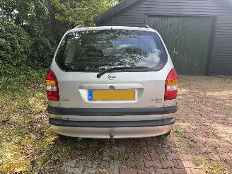 Opel Zafira 2.0 DIESEL 7 PERSOONS B.J 2000  voor loop of sloop picture 4