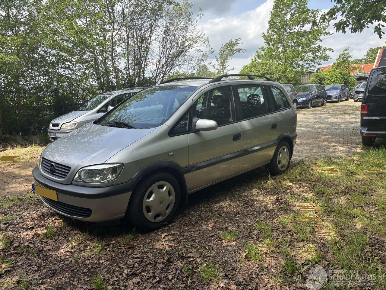 Opel Zafira 2.0 DIESEL 7 PERSOONS B.J 2000  voor loop of sloop