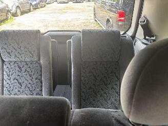 Opel Zafira 2.0 DIESEL 7 PERSOONS B.J 2000  voor loop of sloop picture 9