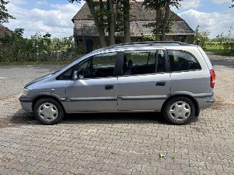 Opel Zafira 1.6 BENZINE 7 Persoons  B.J 2000. ( sloop/loop/onderdelen) picture 6