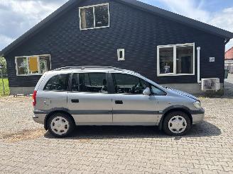 Opel Zafira 1.6 BENZINE 7 Persoons  B.J 2000. ( sloop/loop/onderdelen) picture 5