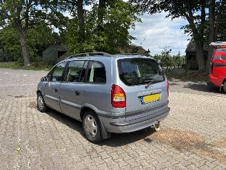 Opel Zafira 1.6 BENZINE 7 Persoons  B.J 2000. ( sloop/loop/onderdelen) picture 4