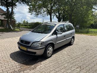 Voiture accidenté Opel Zafira 1.6 Benzine 7 Persoons B.J 2000 sloop 2000/1