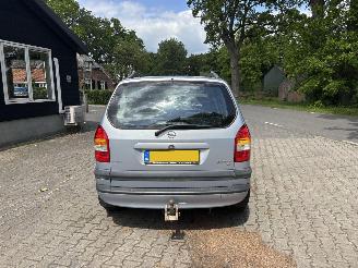 Opel Zafira 1.6 Benzine 7 Persoons B.J 2000 sloop/loop picture 6