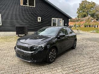 Voiture accidenté Opel Corsa 1.2 GS SPORT 100 PK NAVI CLIMA CAMERA VIRT DASH LED B.J 2024 2024/2