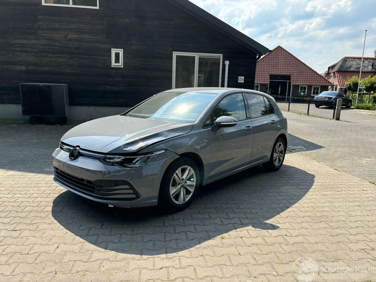 Volkswagen Golf 1.5 ETSI HYBRIDE AUTOMAAT NAVI CLIMA CAMERA LED B.J 2024