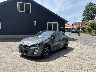 Damaged car Peugeot 208 GT LINE HYBRIDE 136 PK PANO AUTOMAAT NAVI CLIMA CAMERA LED B.J 2025 2025/7