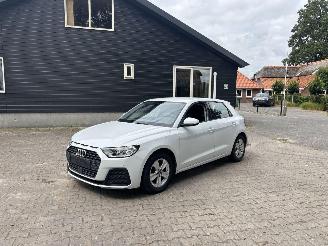 Coche accidentado Audi A1 TFSI 95 PK VIRT DASH AIRCO PDC B.J 2023 LICHTE SCHROEFSCHADE 2023/3