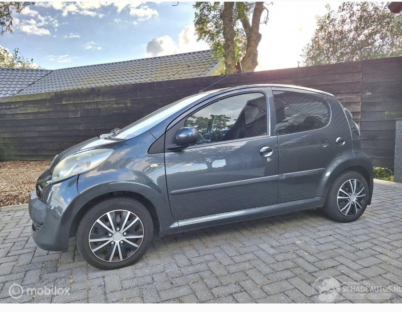 Citroën  1.0 12 V 5. Drs B.J 08-2005 APK verlopen