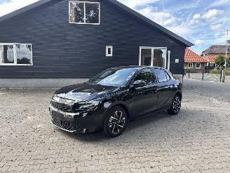 Schadeauto Opel Corsa GS SPORT 100 PK NAVI CLIMA CAMERA VIRT DASH LED B.J 2024 FACELIFT 2024/2