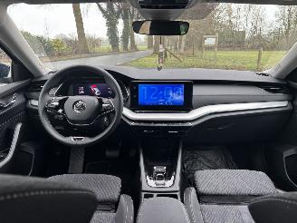 Skoda Octavia TSI AUTOMAAT HYBRIDE NAVI CLIMA VIRT DASH CAMERA TREKHAAK LED B.J 12-2024 picture 7