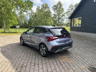 Hyundai I-20 AUTOMAAT 100 PK PREMIUM SPORT BOSE NAVI CLIMA CAMERA LED B.J 12-2024 picture 3