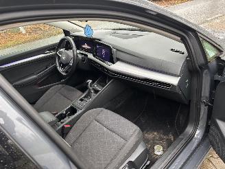 Volkswagen Golf 8 TSI 110 PK NAVI CLIMA CAMERA LED PDC PRIVACY GLASS B.J 04-2023 picture 22