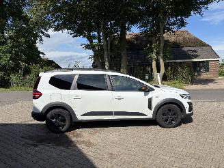 Dacia Jogger EXTREEM 110 PK NAVI CLIMA CAMERA 5 P B.J 06-2024 picture 5