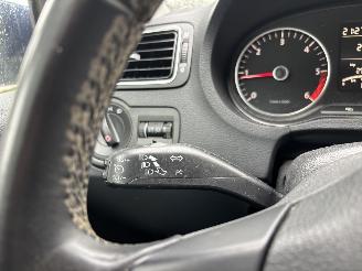 Volkswagen Polo TDI NAVI AIRCO STOELVERW CRUISE B.J 2011 gebruikersschade picture 11
