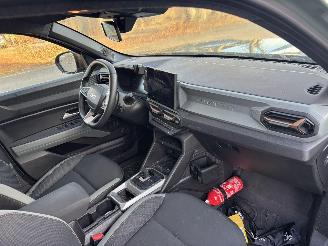 Dacia Duster AUTOMAAT 1.6 HYBRIDE NAVI CLIMA CAMERA PDC LED B.J 12-2024 picture 11