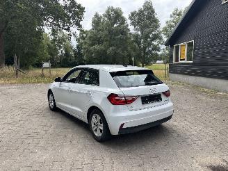 Audi A1 TFSI  VIRT DASH AIRCO PDC B.J 2023 LICHTE SCHADE picture 4