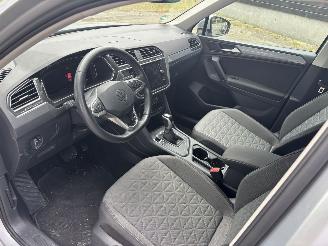 Volkswagen Tiguan AUTOMAAT 150 PK NAVI CLIMA CAMERA VIR DASHBOARD LED TREKHAAK B.J 2024 picture 13