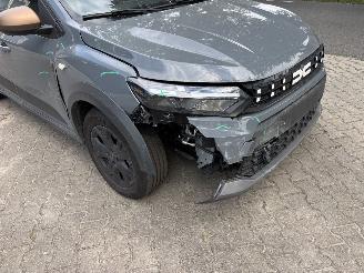 Dacia Jogger 1.8 HYBRIDE AUTOMAAT 7 PERS EXTREEM NAVI CLIMA CAMERA CRUISE LED B.J 04-2026 picture 25