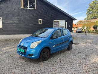 Avarii autoturisme Suzuki Alto 1.0 COMFORT PLUS AIRCO 5-DRS B.J 2010 PARKEERSCHADE 2010/8