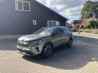 škoda osobní automobily Renault Austral 1.2 E TECH FULL HYBRIDE 200 PANO AUTOMAAT B.J 11/2024 2024/11
