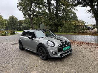 Mini Cooper S AUTOMAAT JOHN WORKS NAVI CLIMA SPORT B.J 2019 picture 3