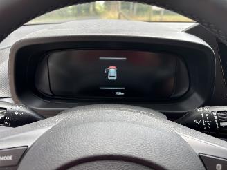 Hyundai Bayon AUTOMAAT GDI 100 PK NAVI AIRCO CAMERA LED VIRT DASH B.J 11/2025 picture 15