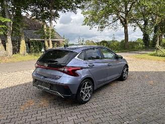 Coche accidentado Hyundai I-20 AUTOMAAT 100 PK PREMIUM SPORT BOSE NAVI CLIMA CAMERA LED B.J 12-2024 2024/12