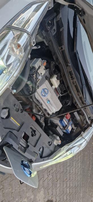 Nissan Leaf AUTOMAAT FULL ELECTRIC Navi Clima Camera lmv B.J 2012 NO DAMAGES picture 13