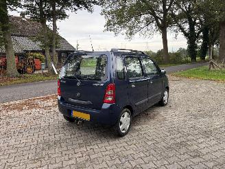 Damaged car Suzuki Wagon r + 1.3 GL MPV STUURBEKRACHTIGING ELEC PAKKET AFN TREKH B.J 2002 2002/1