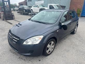  Kia Cee d  2009/8