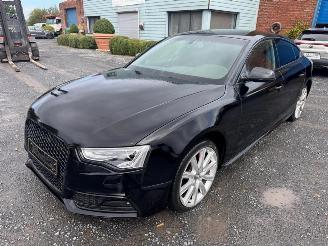 krockskadad bil motor Audi S5  2015/11
